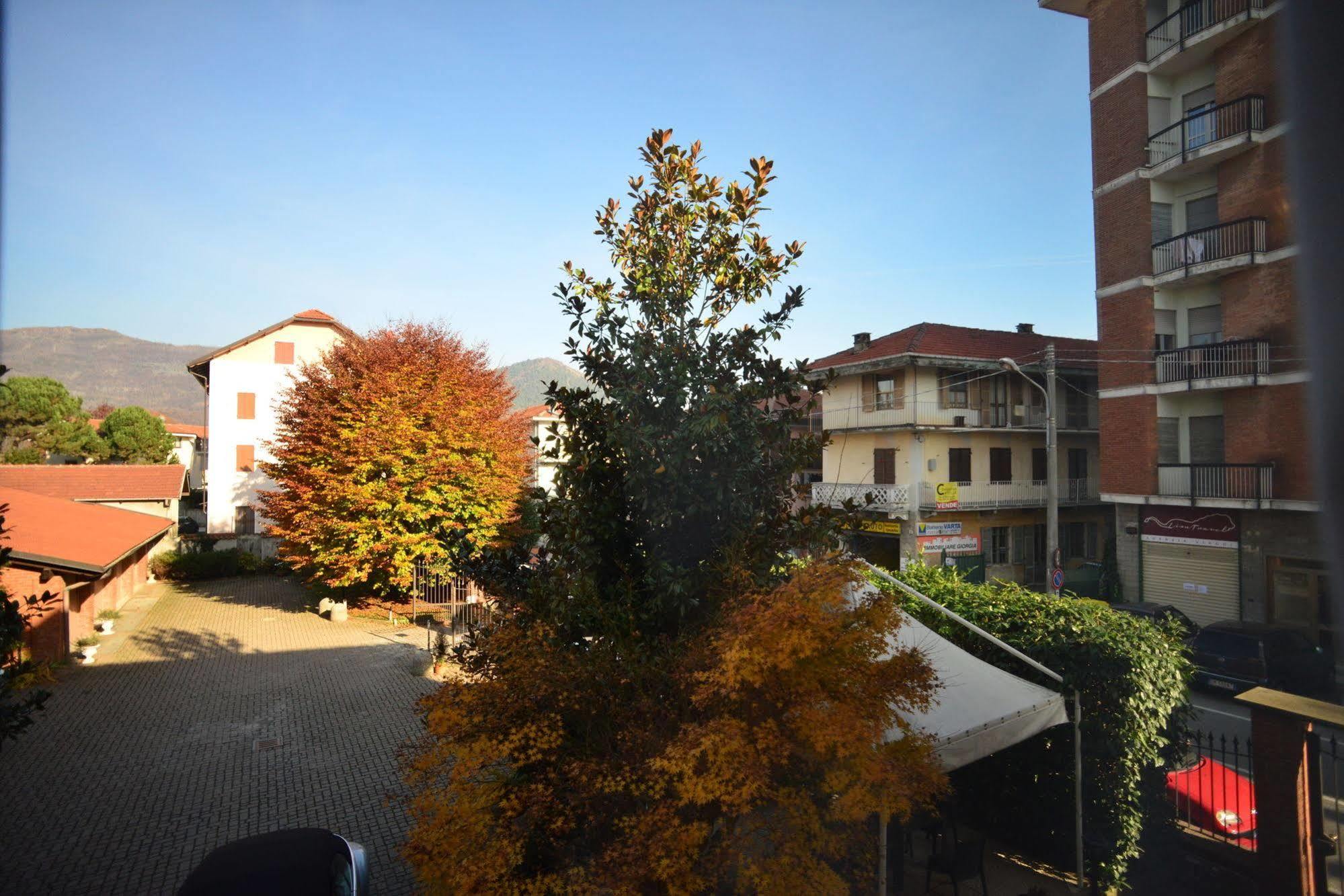 Hotel & Residence Corona Grossa Balangero Exterior foto